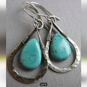 ✨3 FOR $28✨🆕️🩵NATURAL TURQUOISE TEAR DROP EARRINGS - SILVER-TONE🩵